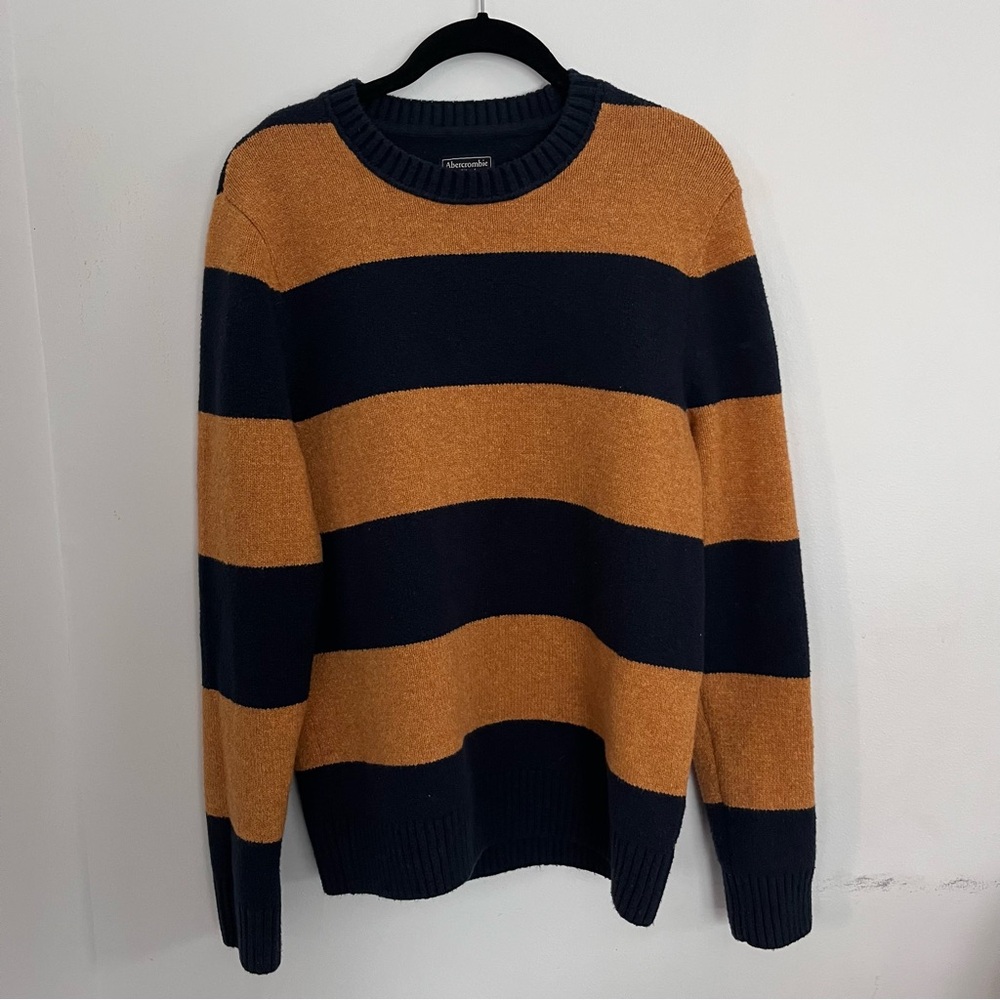 Abercrombie Striped Navy and Gold Men's Sweater Medium 2010 Y2K 2000s Preppy